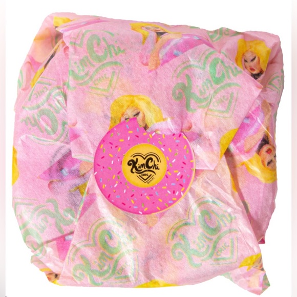 KIMCHI CHIC BEAUTY
Puff Puff Pass Set & Bake Powder in 03 Translucent - Picture 14 of 15